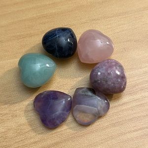 💜🖤💚 Set of Six Heart Shaped Crystals